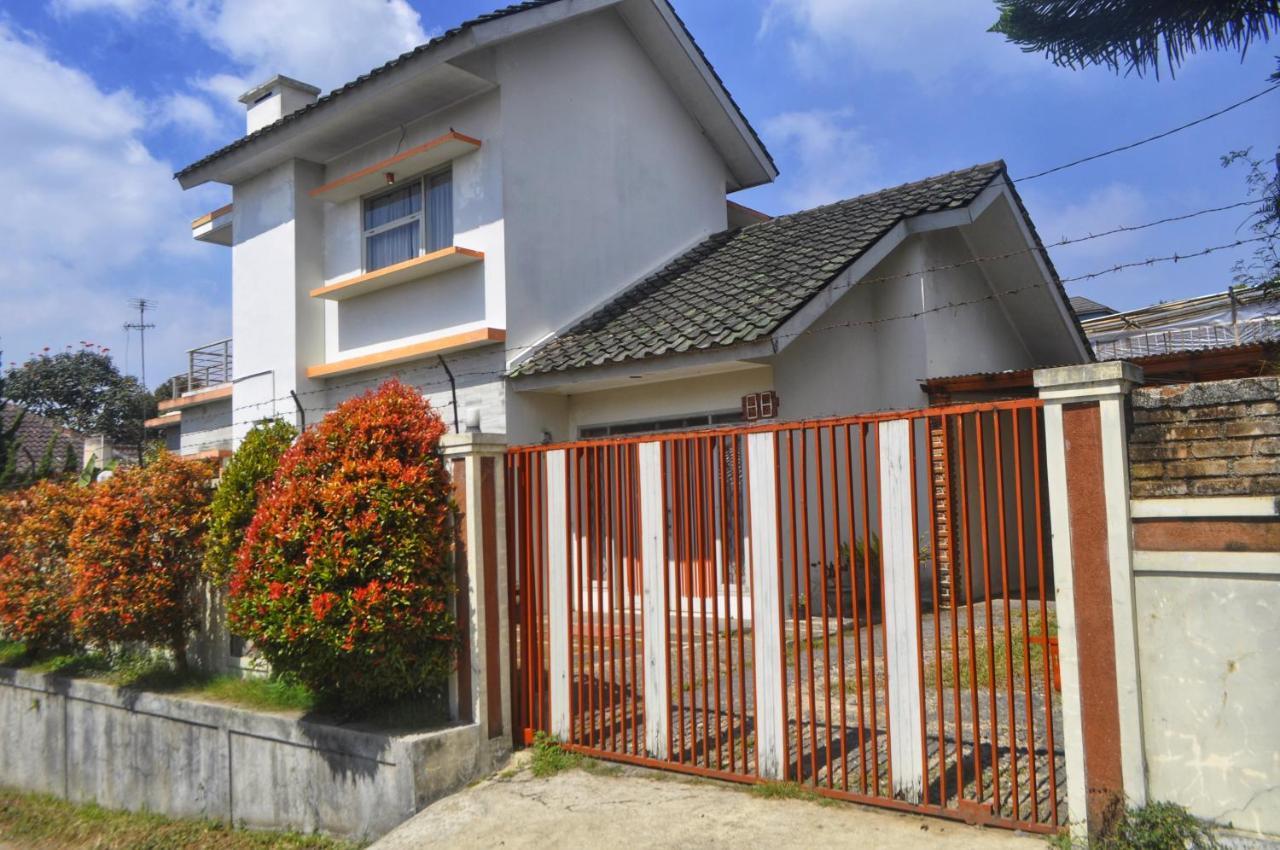 Dallil Putra Villa Lembang Dış mekan fotoğraf
