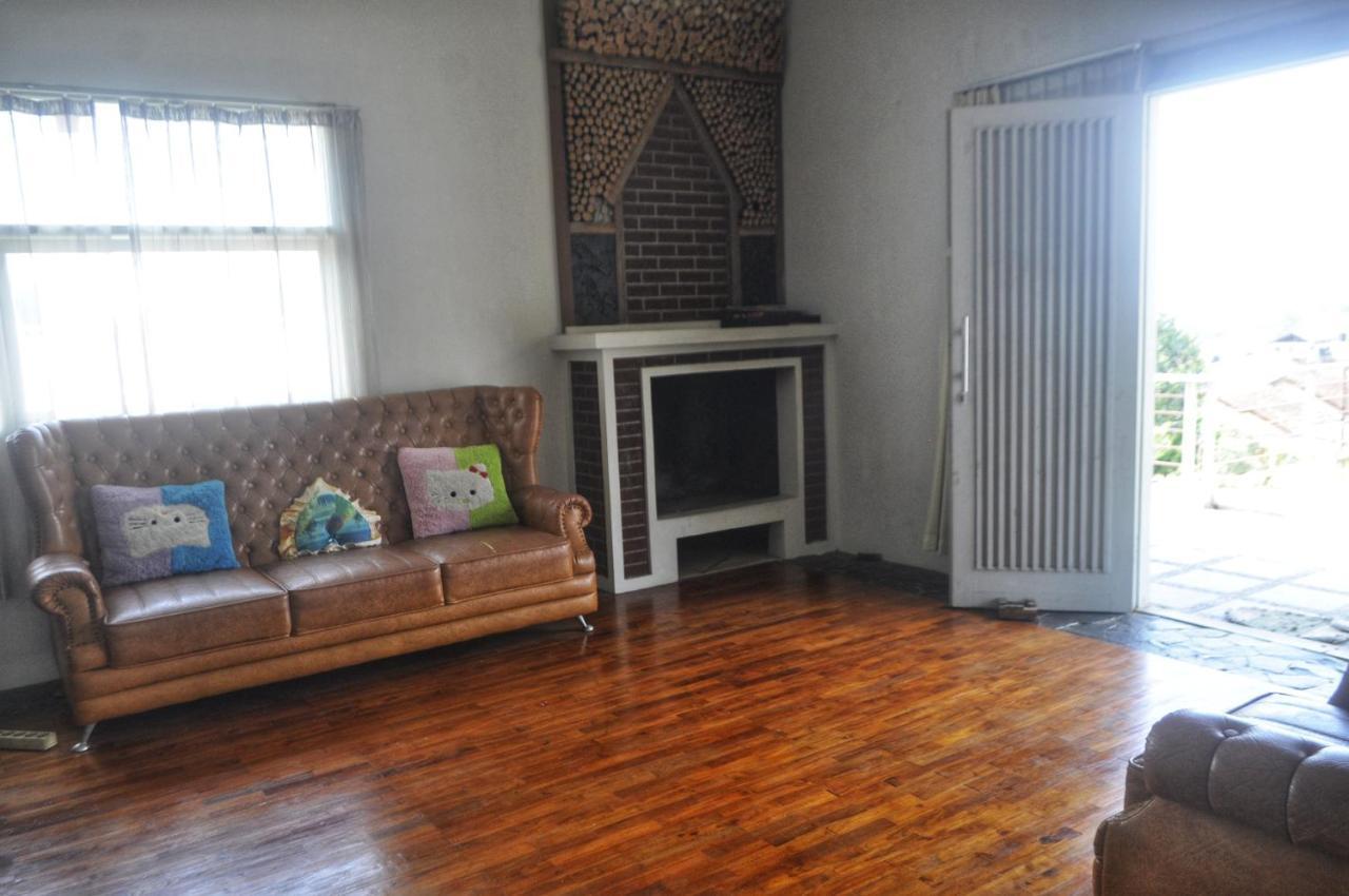 Dallil Putra Villa Lembang Dış mekan fotoğraf