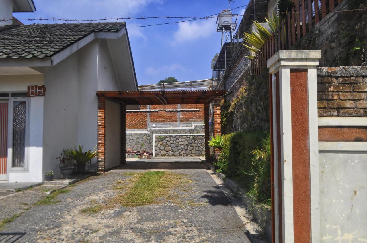 Dallil Putra Villa Lembang Dış mekan fotoğraf